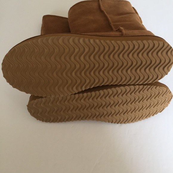 Old Navy Brown Suede Faux Fur Lined Boots Size 6 - Picture 3 of 3